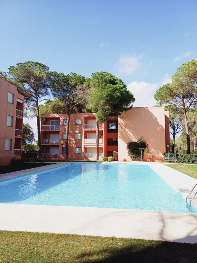Con Piscina Y Wifi Cerca De La Playa Apartment *
